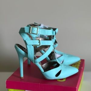New Women’s Charlotte Russe Heels
